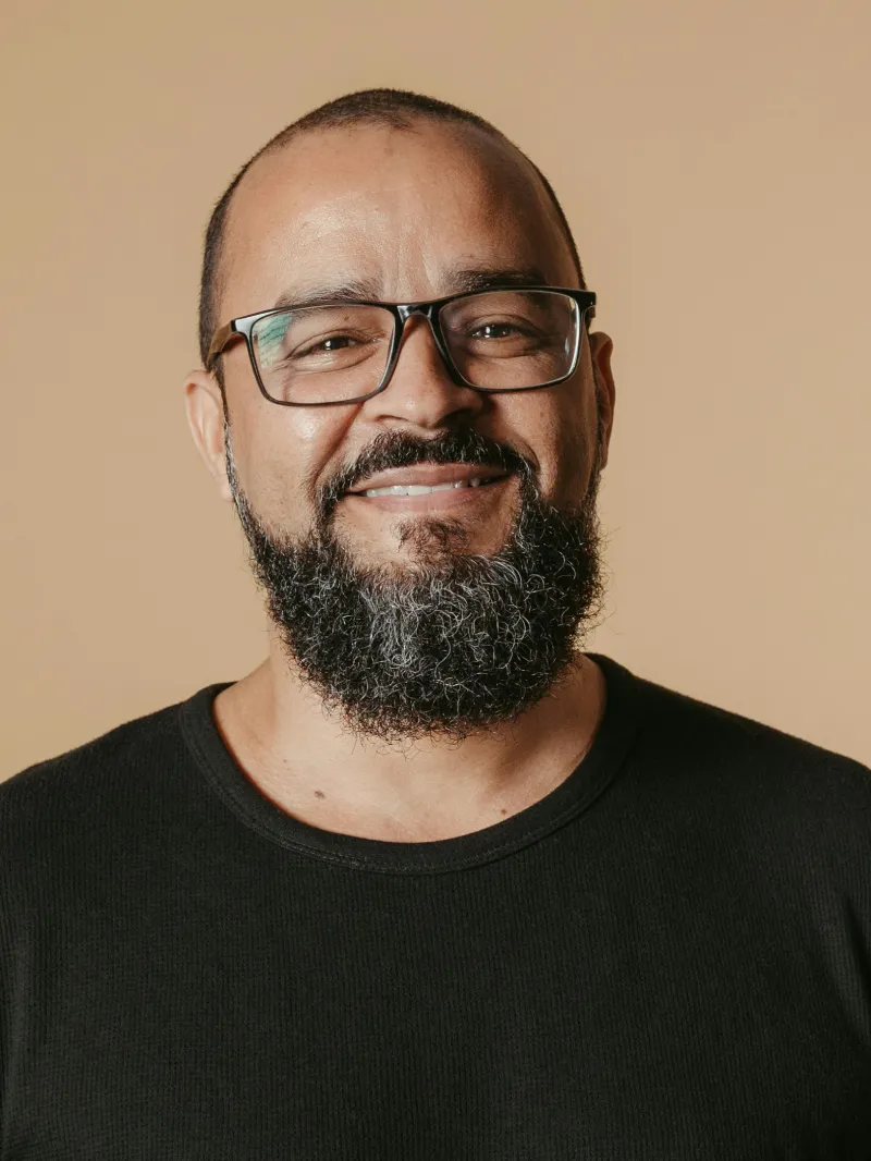 img-team-6 img-team-6